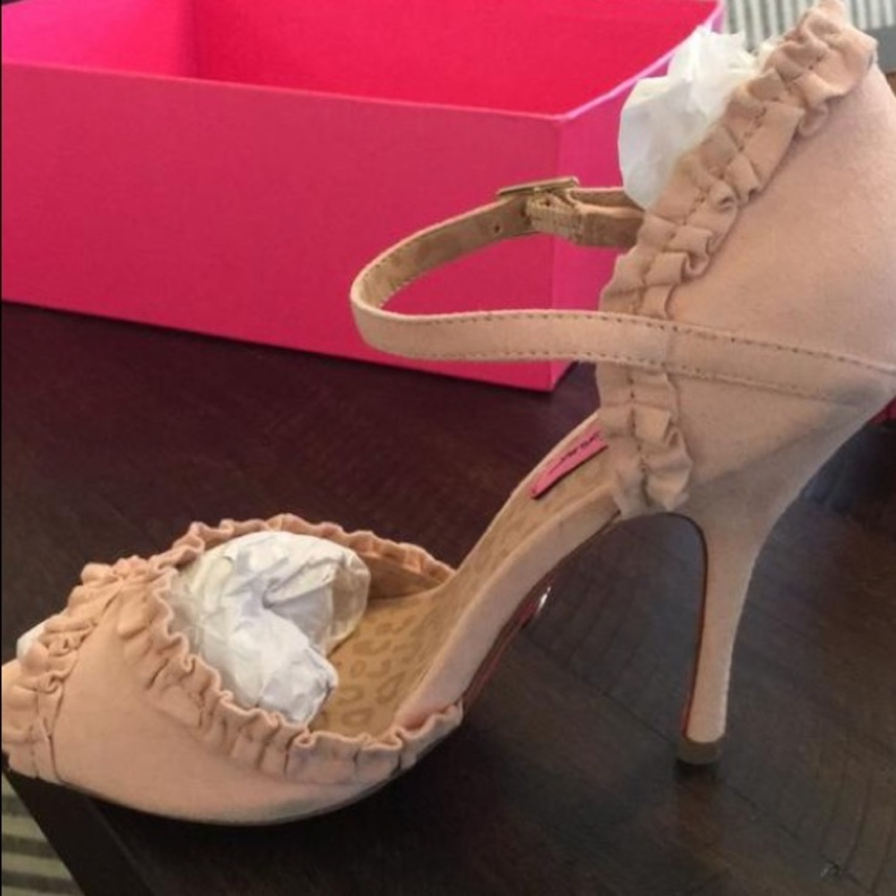Betsy Johnson Ruffle Light Pink Heels